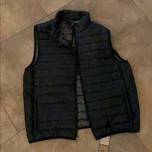 Lightweight all black puffer vest